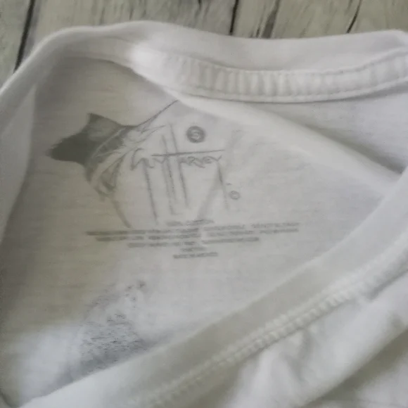 EUC Guy Harvey white swordfish t-shirt- Small - Picture 6 of 6